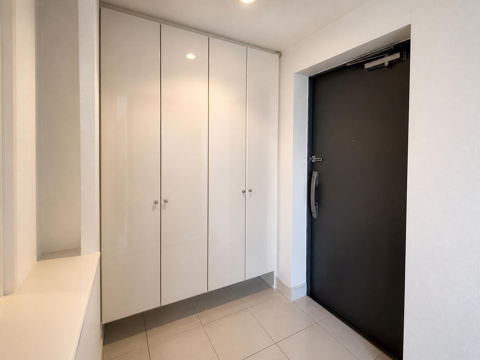 3-Bedroom Condominium in Atami — photograph 4