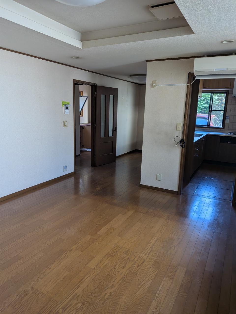 Two-Family Concrete House in Tokyo — photograph 4