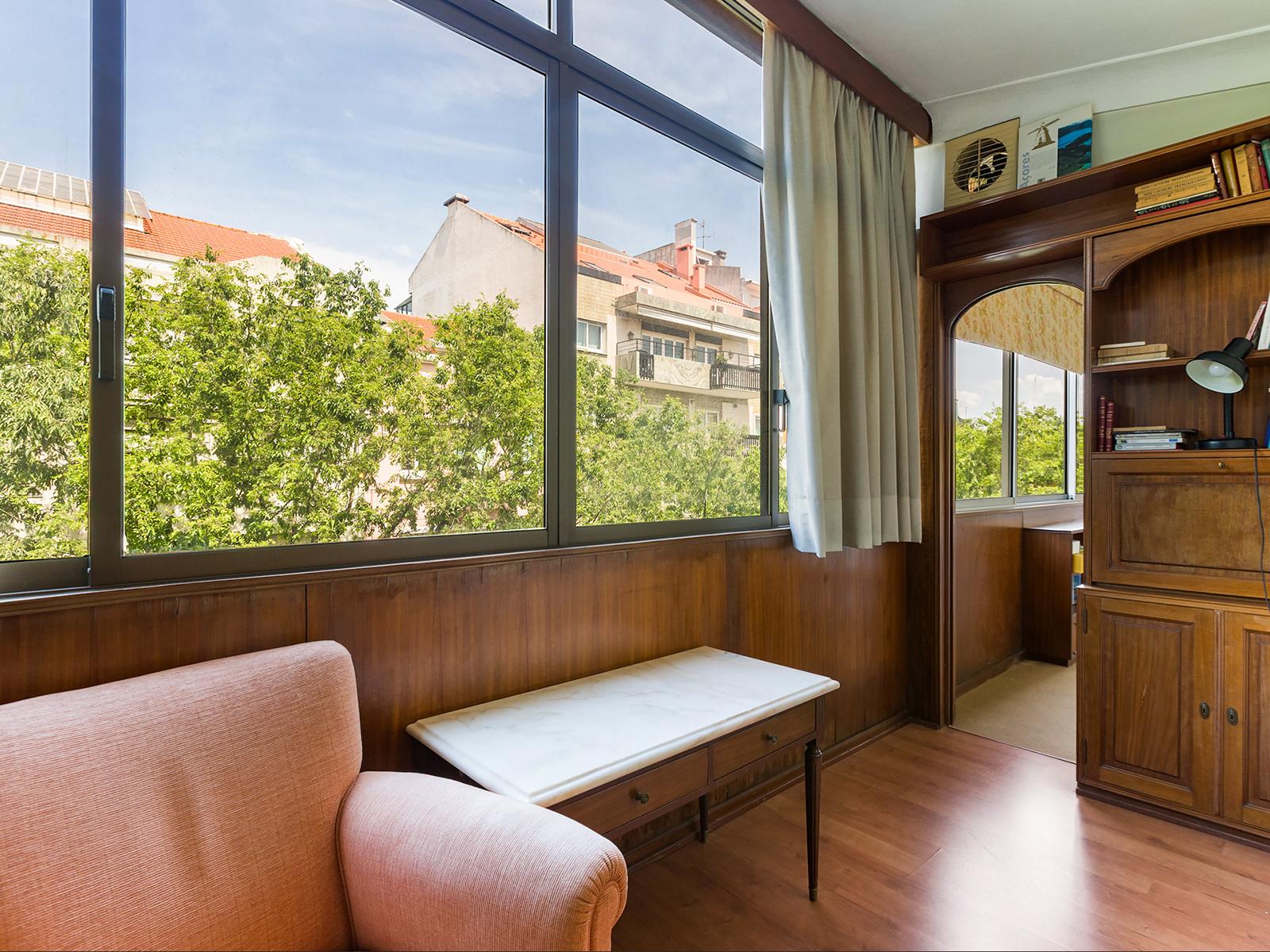 4-Bedroom Apartment in Lisboa — photograph 2