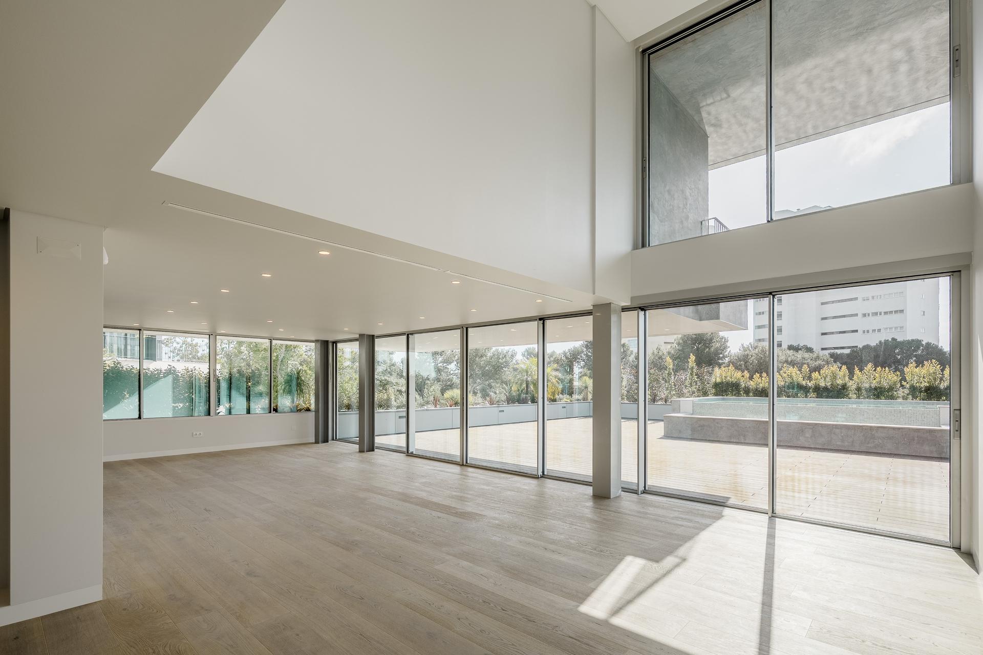 3-Bedroom House with Pool in Cascais — photograph 5