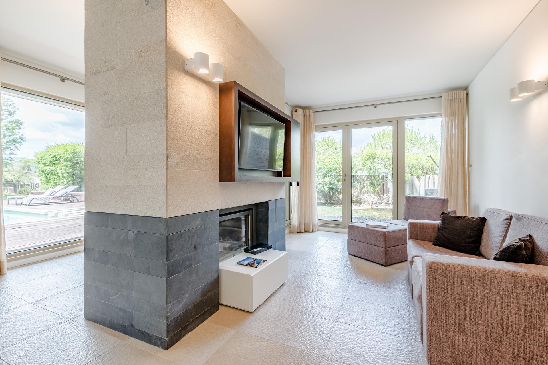 1-Bedroom Apartment in Grândola — photograph 2